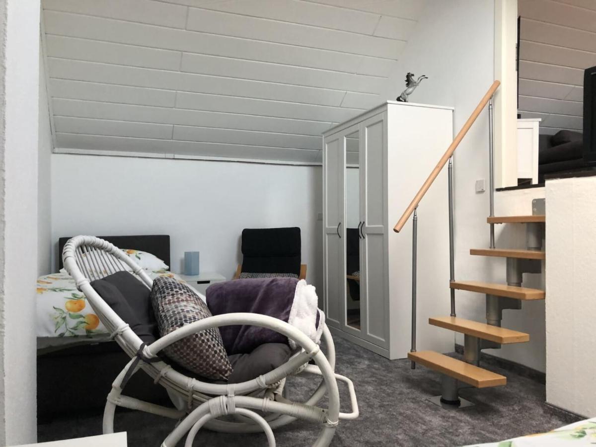 Grefrath Ferienwohnung Auf Denkmalgeschuetztem Sturmhof מראה חיצוני תמונה
